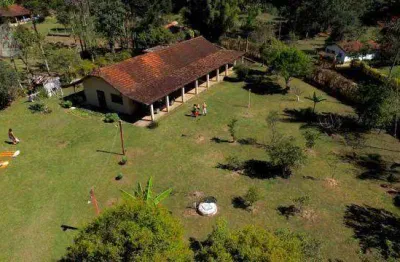 Chácara com 4 dormitórios à venda, 4000 m² por R$ 550.000,00 - Nogueiras - Sapucaí-Mirim/MG