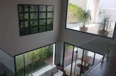Excelente sobrado  à venda no condomínio verana em sjc-sp.