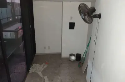 Ponto comercial para alugar na Rua José Bonifácio, 176, Sé, São Paulo