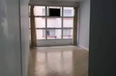 Ponto comercial para alugar na Rua Benjamin Constant, 155, Sé, São Paulo