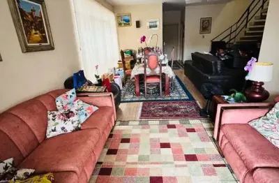 Casa com 3 quartos para alugar na Avenida Senador Casimiro da Rocha, 411, Mirandópolis, São Paulo