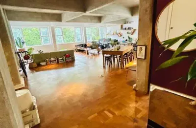 Sala comercial para alugar na Praça da República, 386, República, São Paulo