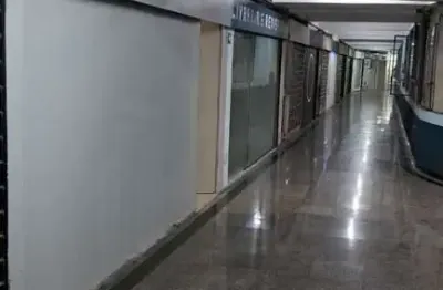 Sala comercial à venda na Rua Vinte e Quatro de Maio, 188, Centro, São Paulo