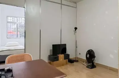 Kitnet / Stúdio à venda na Rua João de Carvalho, 82, Liberdade, São Paulo