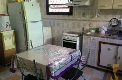 Excelente - casa - freguesia - 236m2 - porcelanato - sol da manhã - 4 quartos - 2 suítes