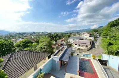 Casa espetacular de 740m² no condomínio bosque doa esquilos