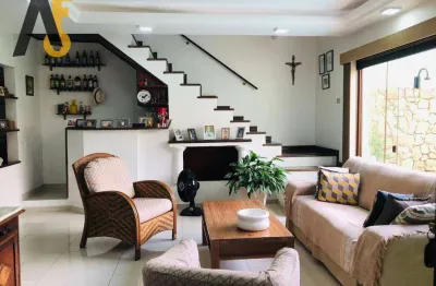 Vendo casa duplex com piscina em condomínio fechado na taquara