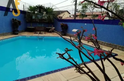 Vendo linda casa duplex com 476 metros quadrados, em rua tranquila na taquara