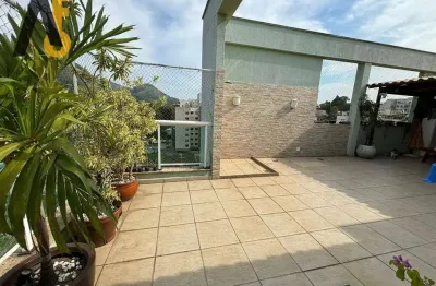 Cobertura duplex de luxo no condomínio free, 2 quartos com suite, vista livre.