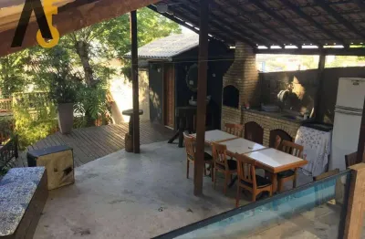 Aconchegante casa no centro da freguesia  excelente localização! 4 quartos uma suíte!
