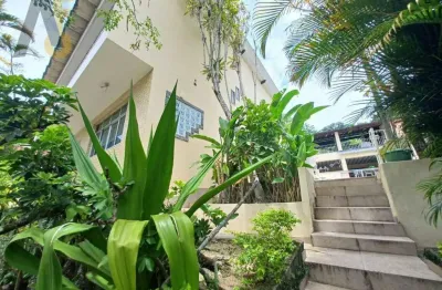 Casa com 3 dormitórios à venda, 587 m² por r$ 1.180.000,00 - freguesia (jacarepaguá) - rio de janeiro/rj