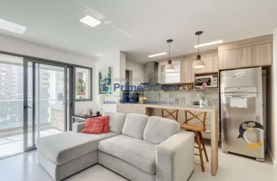 Apartamento, 72m² - 2 dormitórios, 1 suíte, 1 vaga, varanda - moema