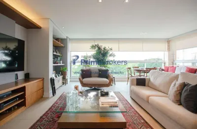 Com uma área privativa de 146 m², este imóvel oferece espaço e conforto.