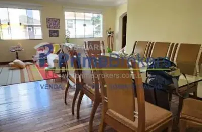 Linda casa assobradada à venda, com 298m² de terreno e 219m² de área construída sp.