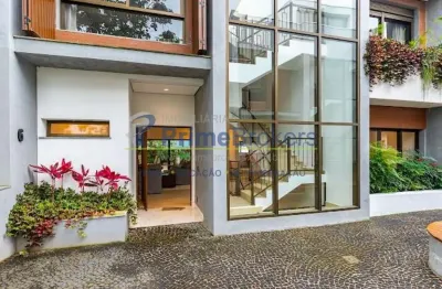 Sobrado em condomínio fechado 4 suítes 4 vagas santo amaro e alto da boa vista sp.