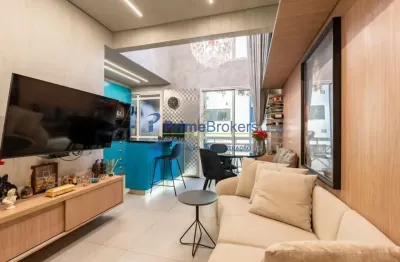 Este elegante apartamento duplex oferece 42 m² de área privativa, além de ser mobiliado e contar com