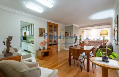 Com 84m² de área privativa, o imóvel possui 2 dormitórios, sendo 1 suíte, e 2 banheiros, ideal para