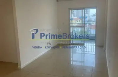 Apartamento de 80m² conta com 3 dormitórios, sendo 1 suíte master.