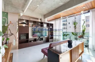 Esta ampla cobertura de 159m² oferece um espaço perfeito para você e sua família. conta com 2 suítes