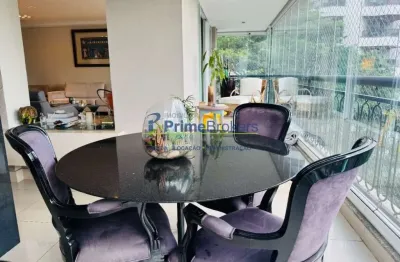 Apartamento á venda -  4 quartos, sendo 3 suítes, 215m² - varanda - 4 vagas