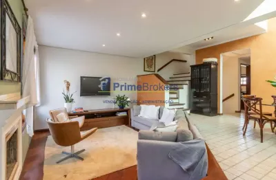 Sobrado, 220m² - 4 dormitórios, 4 suítes, 3 vagas, piscina e churrasqueira - saúde