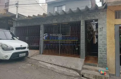Sobrado em rua fechada com 180 m² de área construída  sacomã sp