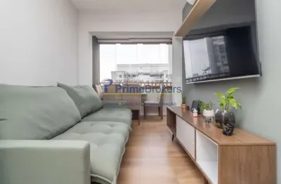 Apartamento, 43m² - 2 Dormitórios, 1 Banheiro, Varanda e Móveis Planejados - Butantã