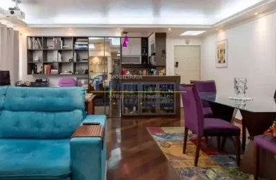 Apartamento reformado com 2 Quartos e 3 banheiros à Venda, 86 m² - Moema