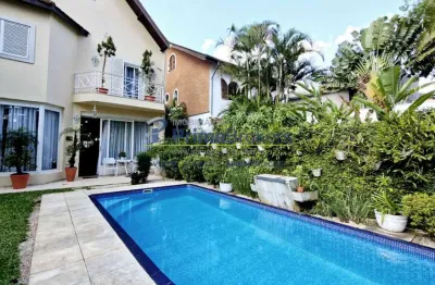 Casa, 395m² - 4 Dormitórios, 4 Suítes, 3 Vagas, Piscina Privativa e Lareira - Alto da Boa Vista