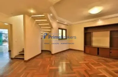 Sobrado à venda com 180 m², 3 suítes e 4 vagas em localização privilegiada