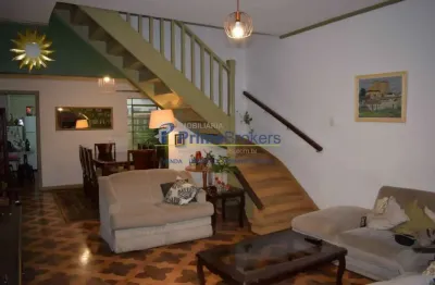 Sobrado Amplo de 170m² com Quintal e Edícula ? Oportunidade Única!