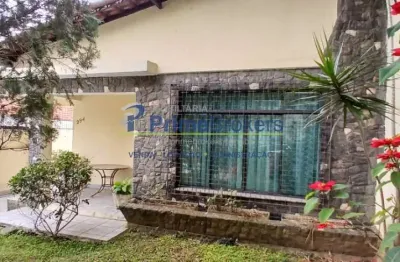 Casa Térrea Ampla com Edícula Independente e Terreno de 300 m² na Vila Alexandria / Vila Mascote SP