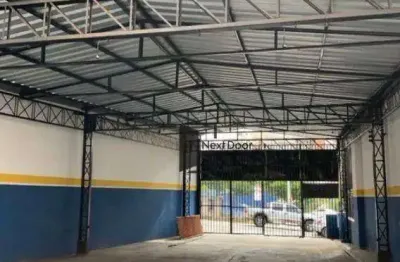 Galpão / depósito / armazém para venda em centro de 250.00m² com 5 garagens