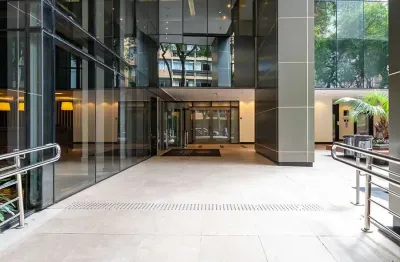 Sala comercial à venda na rua comendador araújo, centro, curitiba, 60 m2 por r$ 635.733