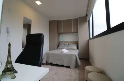 Kitnet / stúdio à venda na rua guilherme pugsley, água verde, curitiba, 18 m2 por r$ 299.000