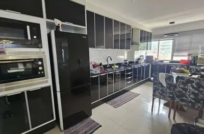 Cobertura com 4 quartos, canto do forte - praia grande