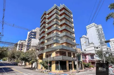 Apartamento 3 dormitórios, 1 suíte, lavabo, sala de cinema e 1 vaga de garagem.