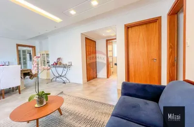 Apartamento 3 dormitórios, 1 suíte, lavabo, sala de cinema e 1 vaga de garagem.