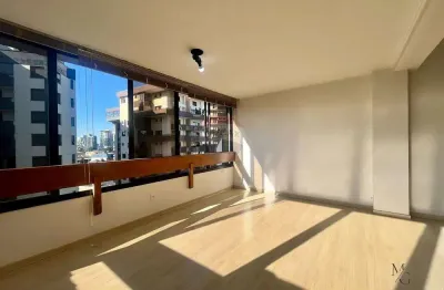 Apartamento no centro 136m² - 03 dormitórios - 01 suíte - 02 vagas