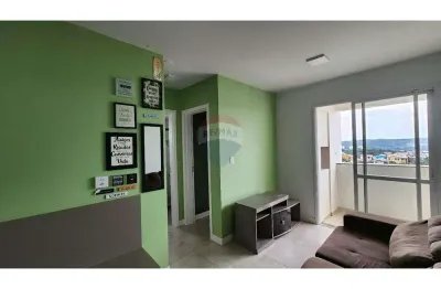 Apartamento 9º andar com ótima posição solar - 02 dormitórios, 01 banheiro, sacada c/ churrasqueira e 02 vagas de garagem