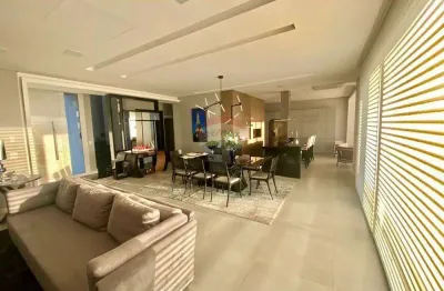 Casa em condomínio fechado le parc em caxias do sul. 3 suítes, vista incrível, espaço gourmet, piso aquecido e garagem para 5 carros.