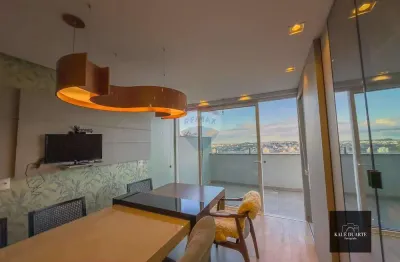Apartamento semimobiliado e decorado com, 202,58 m² com terraço.