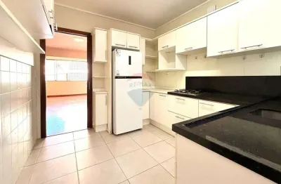 Apartamento central 2 quartos 2 banheiros: conforto e praticidade 83m²
