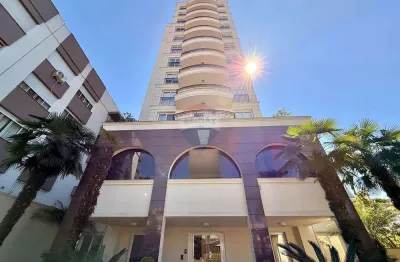 Apartamento no exposição com 3 suítes, e 3 vagas de garagem