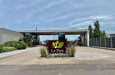 Terreno no condomínio fechado no Le Parc, com projeto pronto da casa futura.