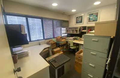 Sala à venda no bairro de pinheiros, a 1 quadra da av. rebouças,  são paulo, sp