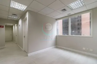 Sala para locação no bairro de santa cecília, a 5 minutos a pé da estação de metrô mal. deodoro, sã