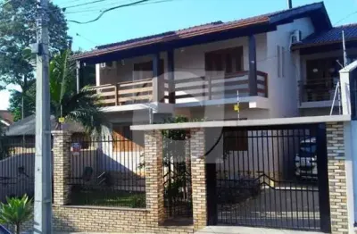 Casa com 5 quartos à venda na rua lacy pereira figueiro, 280, santa teresa, são leopoldo por r$ 890.000