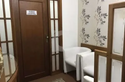 Sala comercial com 5 salas para alugar na rua primeiro de março, 708, centro, são leopoldo por r$ 1.900