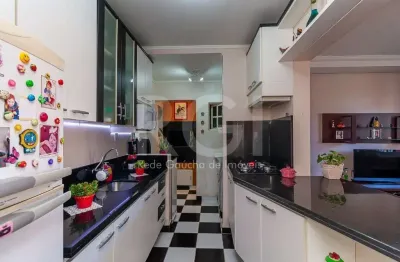 Apto 3 dormitórios. de frente, com sacada, 2 banheiros, bairro cidade baixa- por